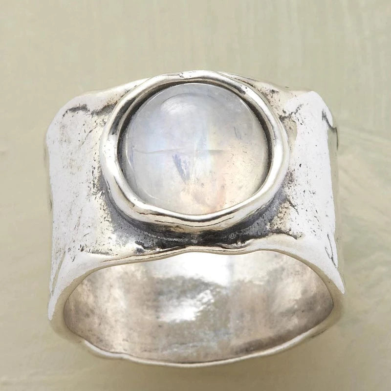 Maanstein-Ring aus poliertem Silber