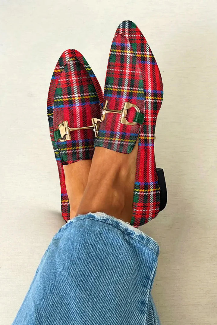 Jesima - Modische Loafers mit verlängertem Vorderteil, Metallklammer und Karomuster