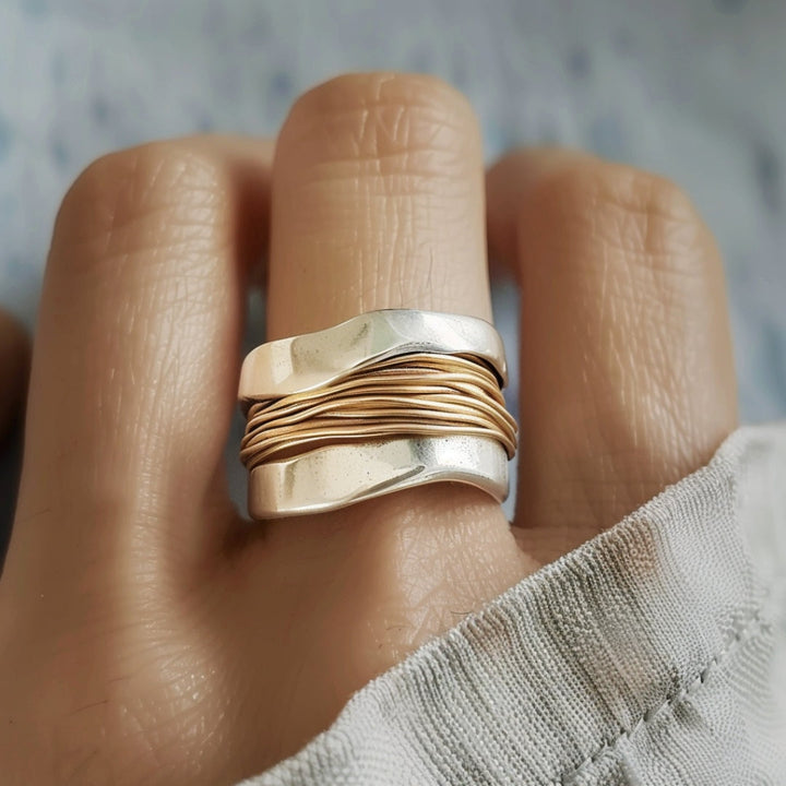 Zweifarbiger Ring – Silber mit Goldfadenakzenten