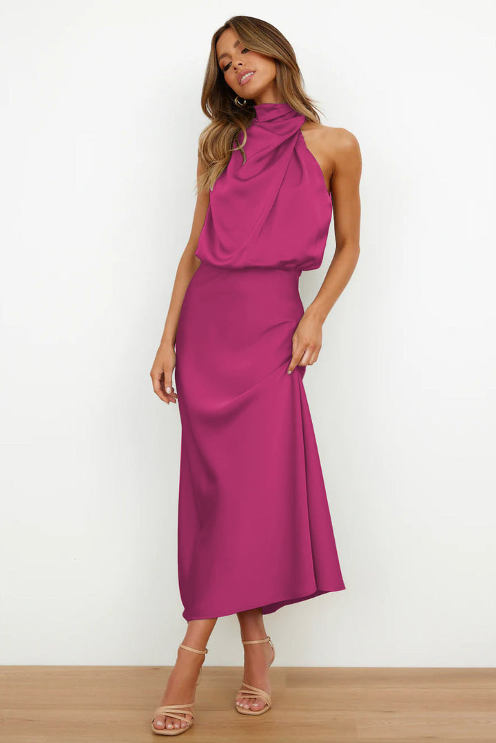 Valeria | Lange Satinrobe mit Halterneck