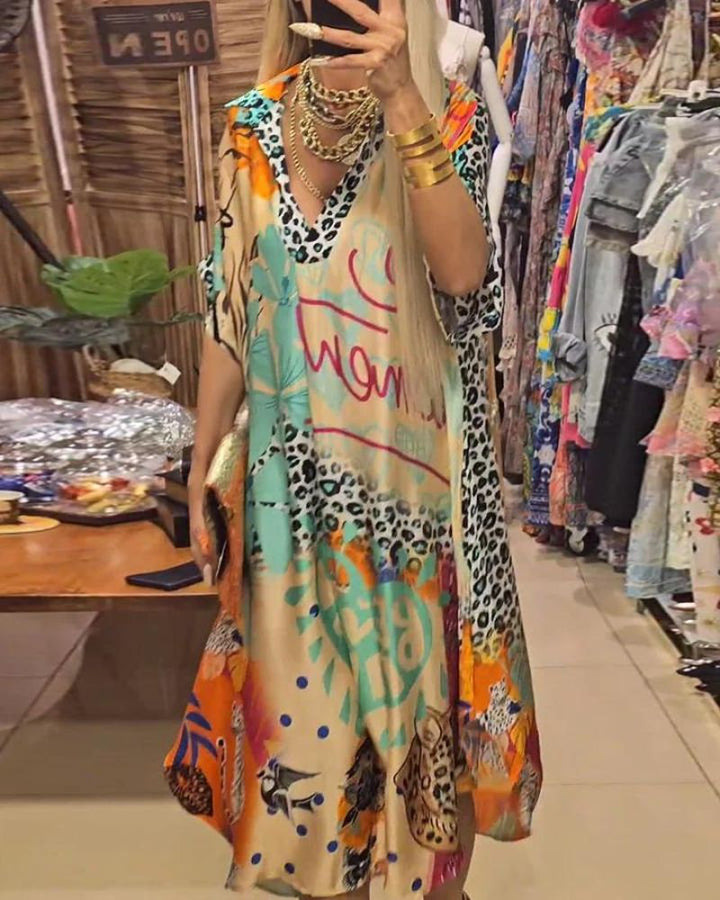 LUCIRA - Buntes Freizeitkleid mit Leopardenmuster