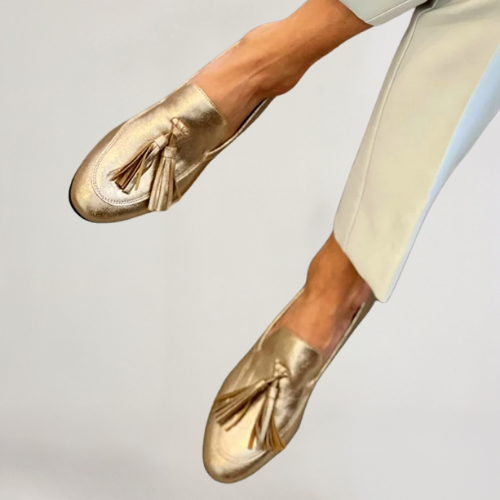Zimena - Goldene Loafer mit metallischem Glanz und Fransen