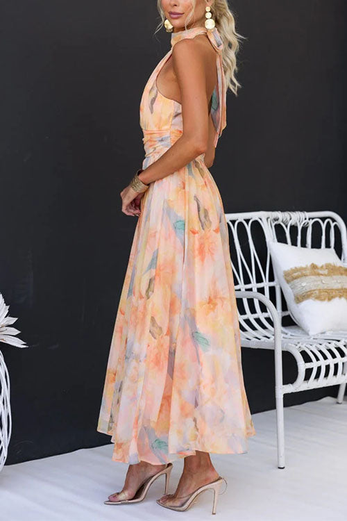 Maxi-Kleid mit Neckholder, offenem Rücken, tailliert und Aquarellprint