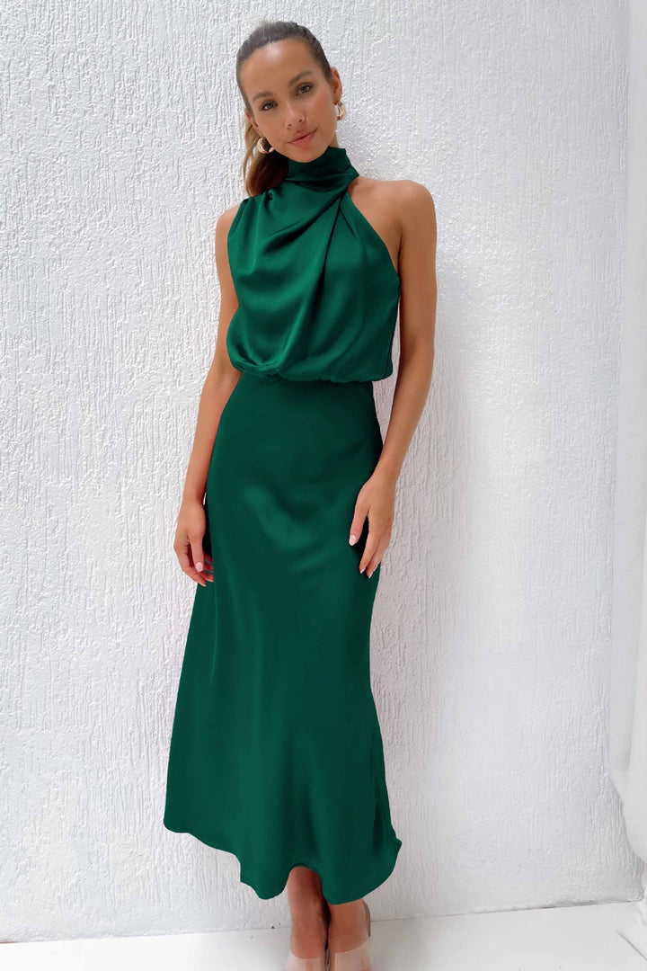 Valeria | Lange Satinrobe mit Halterneck