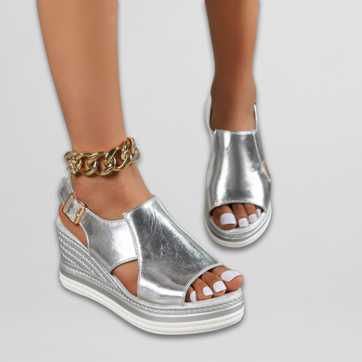Rea | Schimmernde Sommer-Wedges