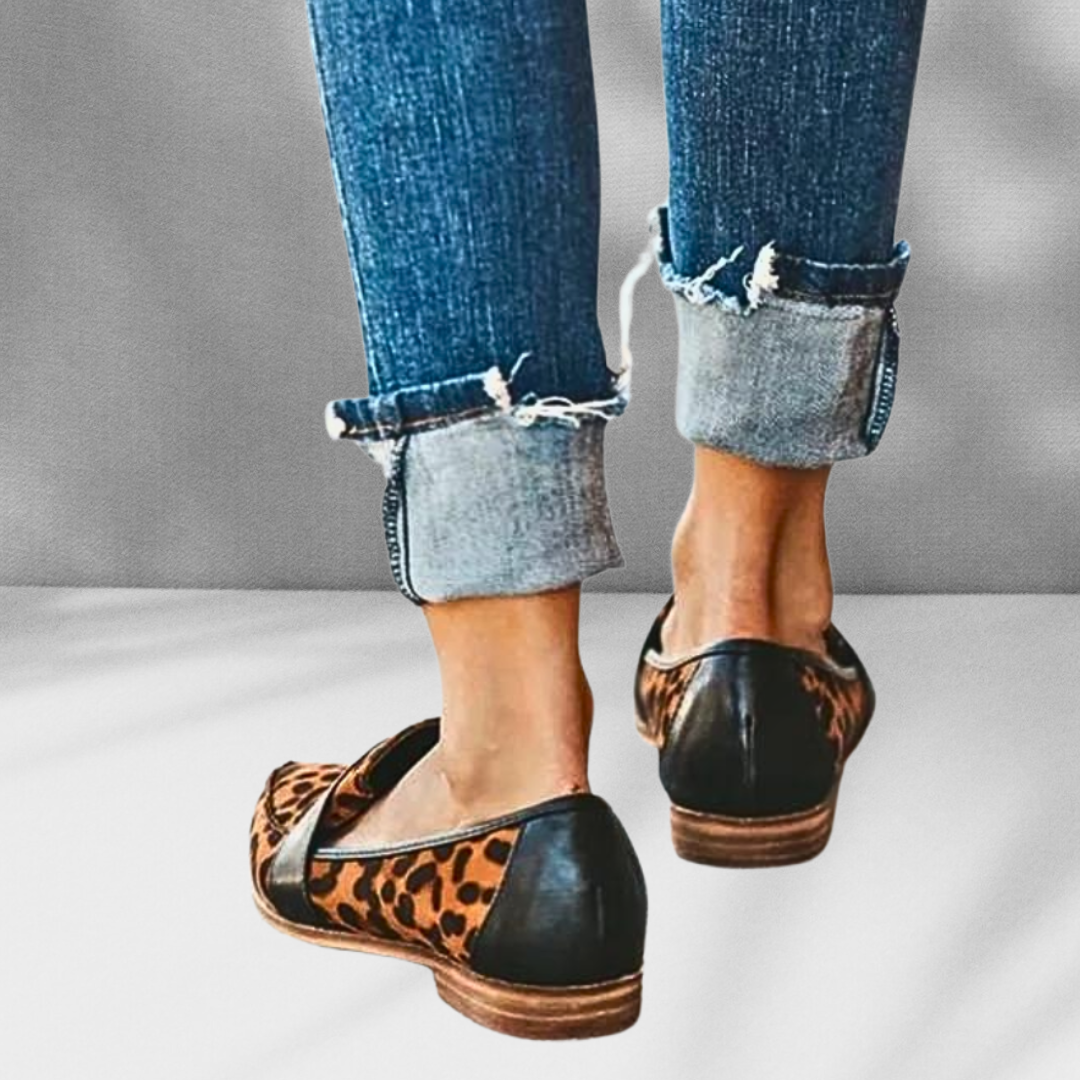 MALINA | Wildleder-Loafer mit spitzer Form