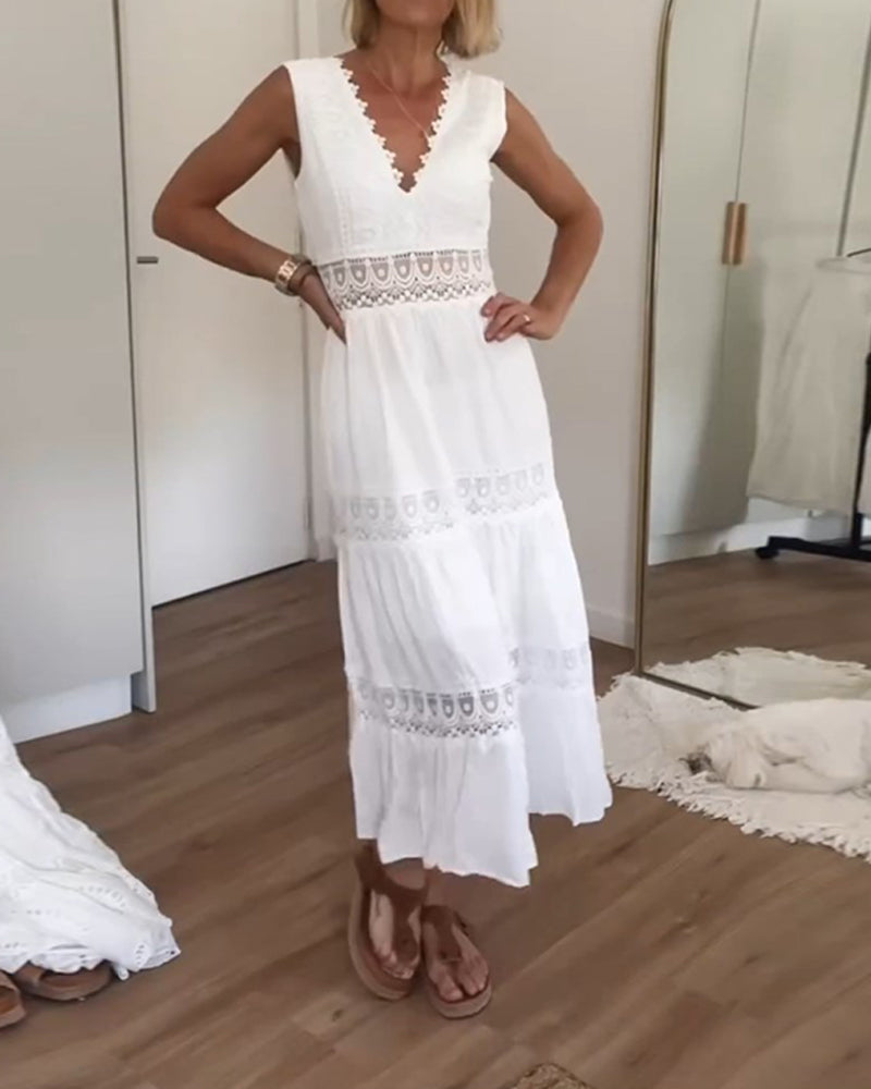 Charlotte| Weißes Kleid mit V-Ausschnitt und Spitze
