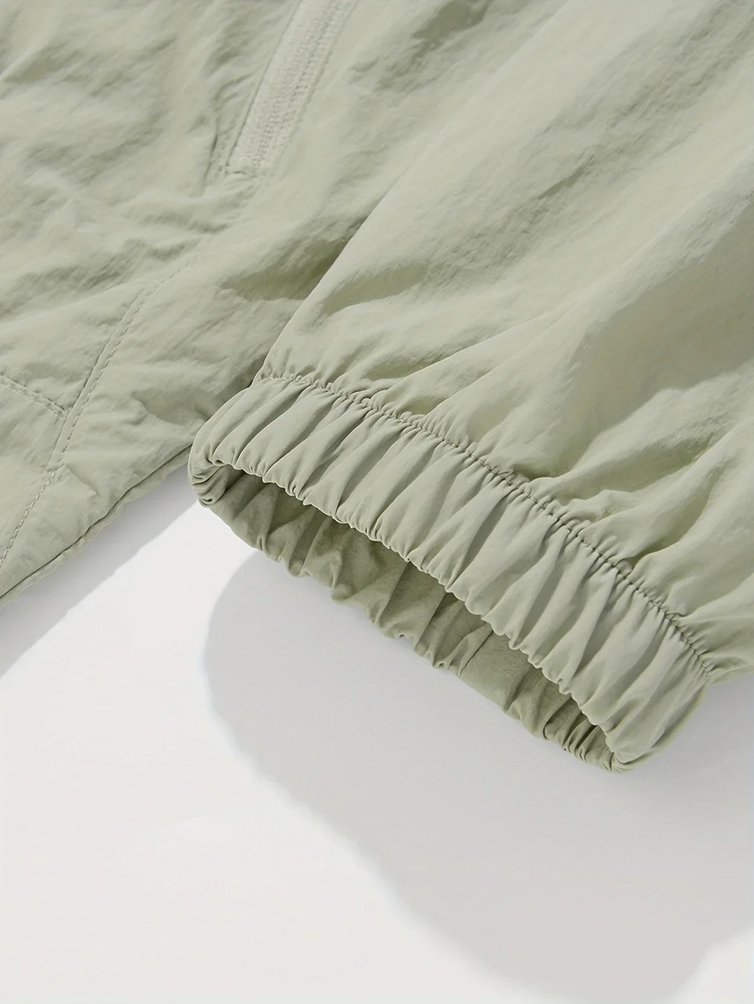 Lucan | Wasserdichter Outdoor-Windbreaker mit verstellbarer Kapuze