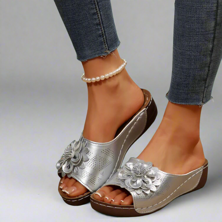 Jolanda | Elegante orthopädische Sandalen mit floralem Muster