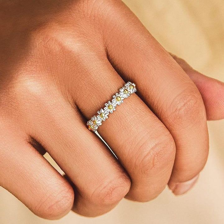 Verstellbarer Ring aus Silber mit Margerite