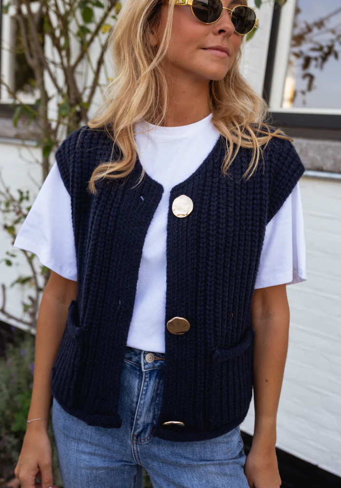 FENJAâ | DIE CHICE LAYERING-STRICKWESTE