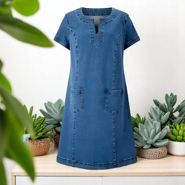 Julia | Weiches Jeanskleid mit Fronttaschen