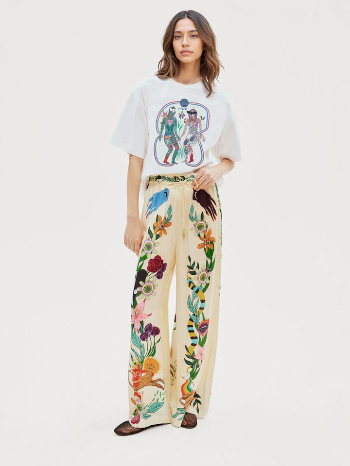 Komplett satiniert mit stilvollem Druck – Oversized Hemd und passende Hose