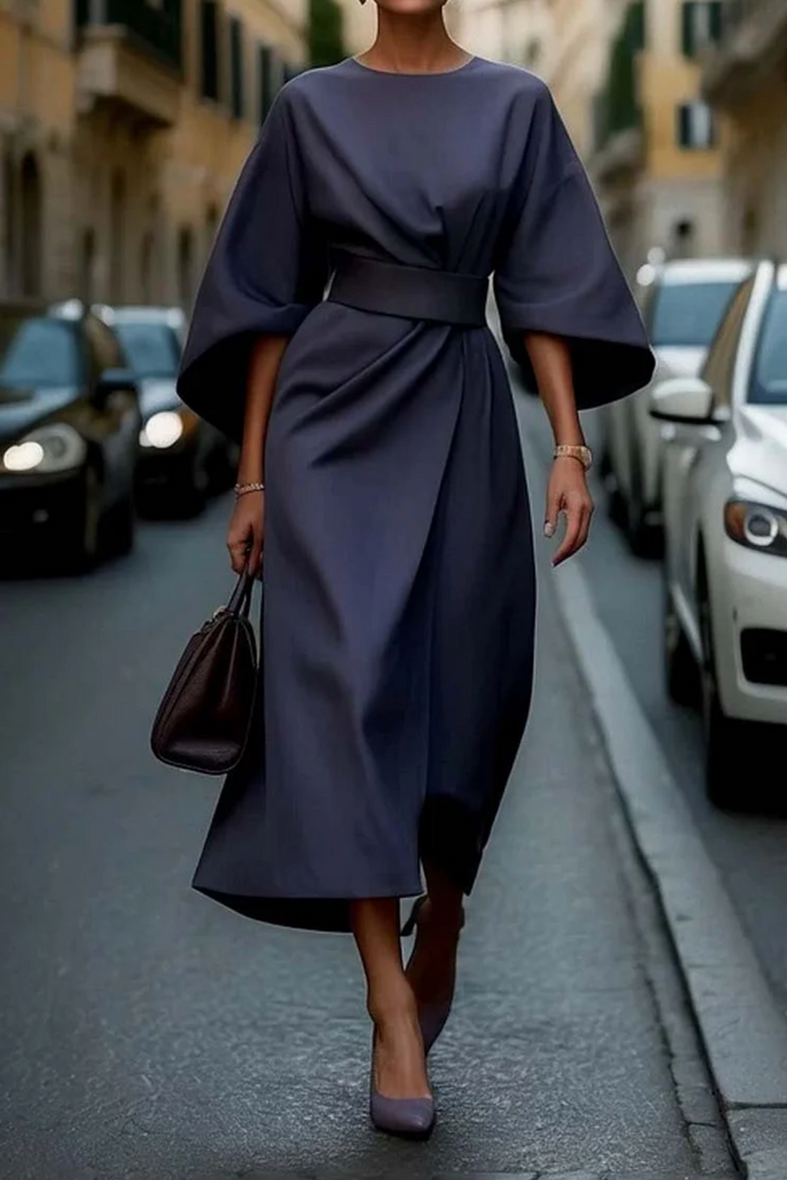 Véda – Luxuriöses Kleid mit Laternenärmeln