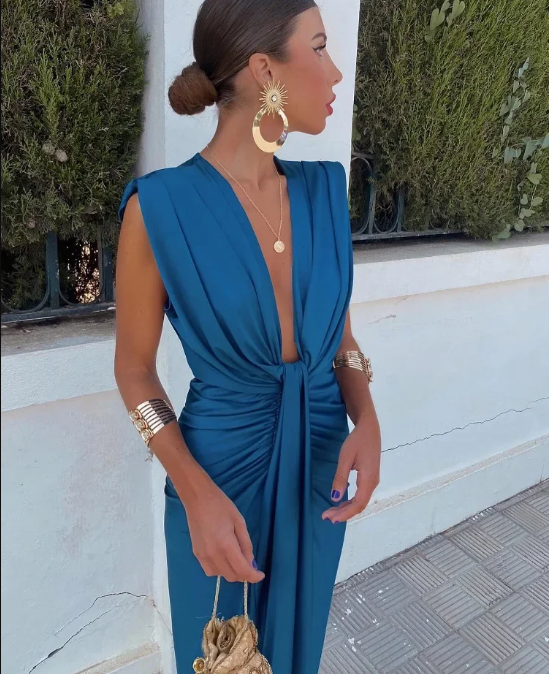 Amelia | Sanfte Falten, moderne Eleganz