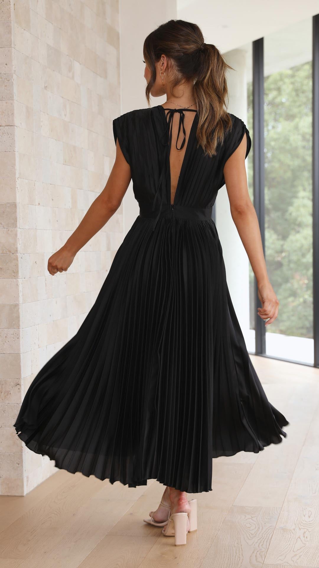 Alexis - Elegantes Faltenkleid