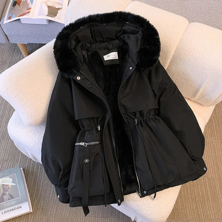 Armi  – Eleganter Wintermantel mit Fell