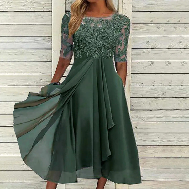 Ellinor | Elegantes Kantkleid mit schmeichelnder Passform