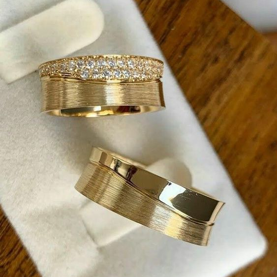 Vintage-Goldringe mit Glitzer