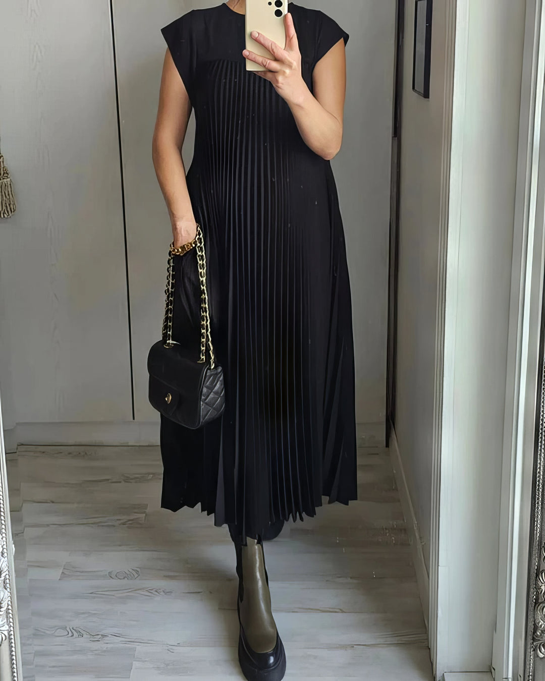 ELEONORA | Plissiertes ärmelloses Kleid, Elegant und zeitlos